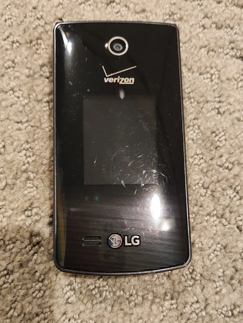LG Flip Phone - Black Gloss